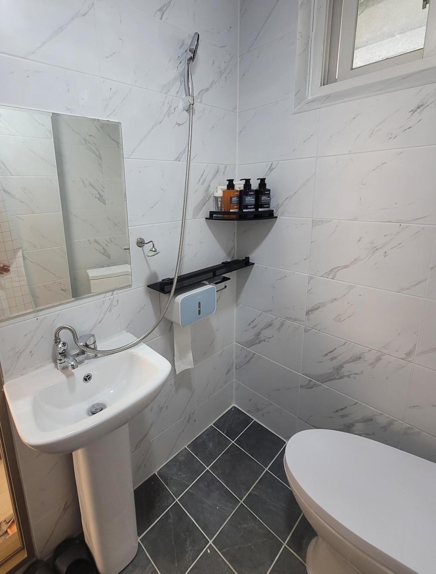 Ddp, Ddm 3 Mins Chilling Party Available Convenience Transportation Long Term Welcomed Apartment