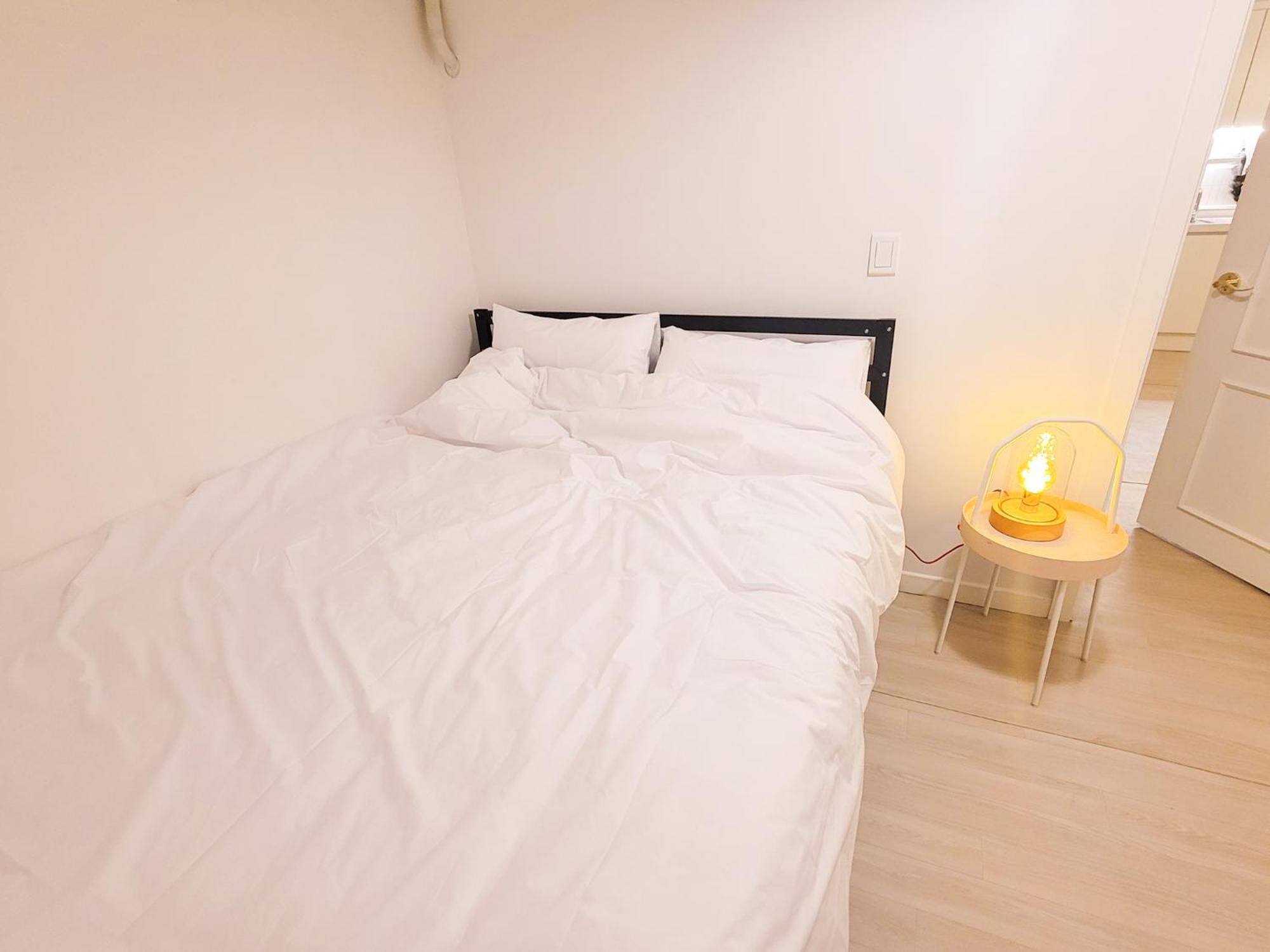 Ddp, Ddm 3 Mins Chilling Party Available Convenience Transportation Long Term Welcomed * Seoul